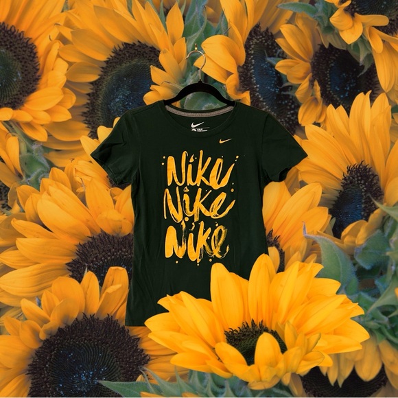 Nike Slim Fit Dark Forest Green Graphic T-Shirt - Picture 2 of 8